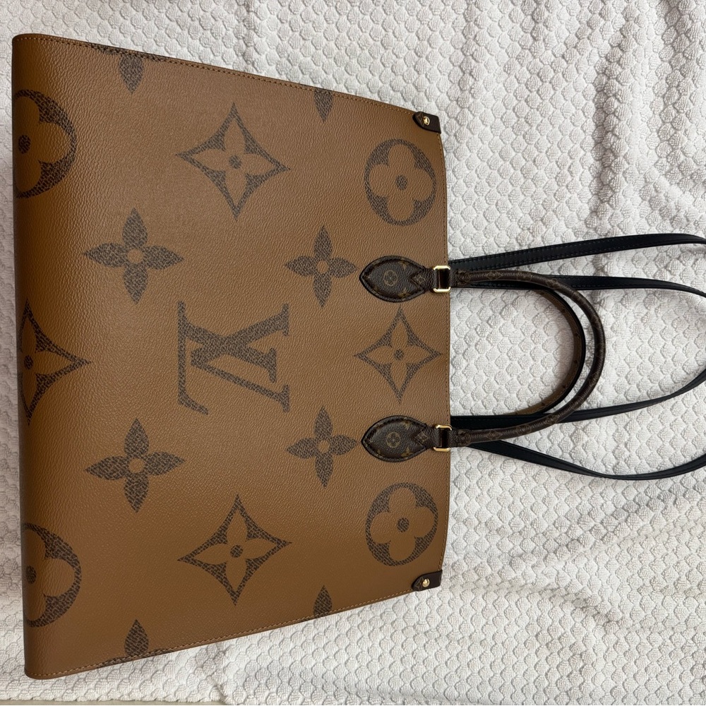 Louis Vuitton On The Go GM - Picture 4 of 17